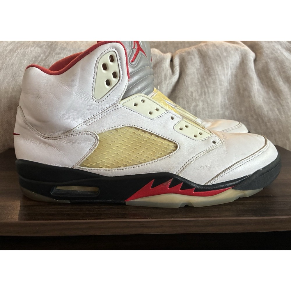 Air Jordan V 5 Retro Fire Red 2020 White/Black/Silver Men's Size 13 Used